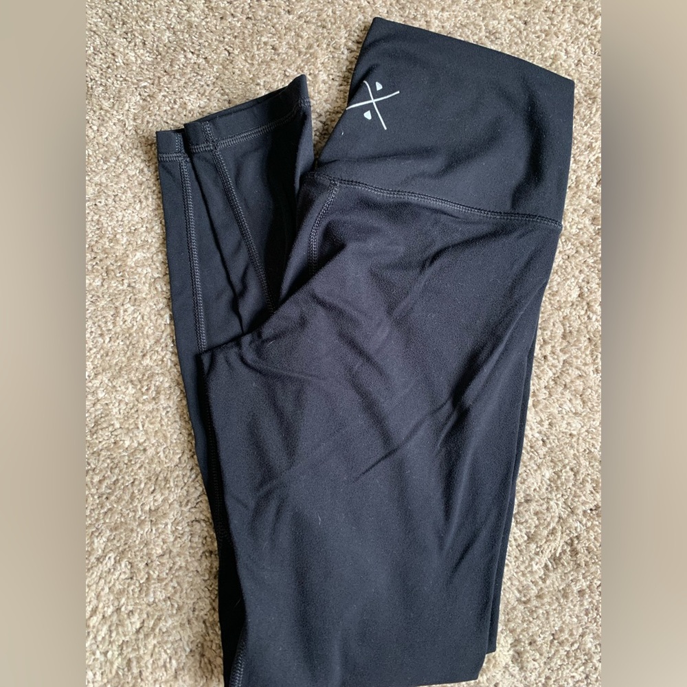 Free Spirit black 7/8 length leggings